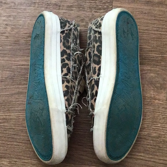 Blowfish cheetah print shoes size 6.5 - Picture 3 of 3